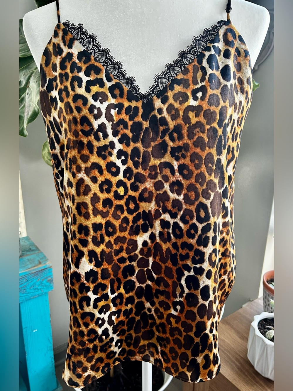 Express cheetah cami top Medium - Picture 8 of 9